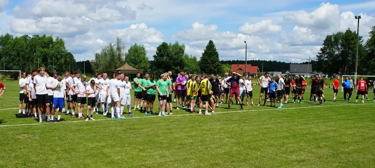 Sportowe emocje i integracja mieszkańców podczas festynu w Kopanicy