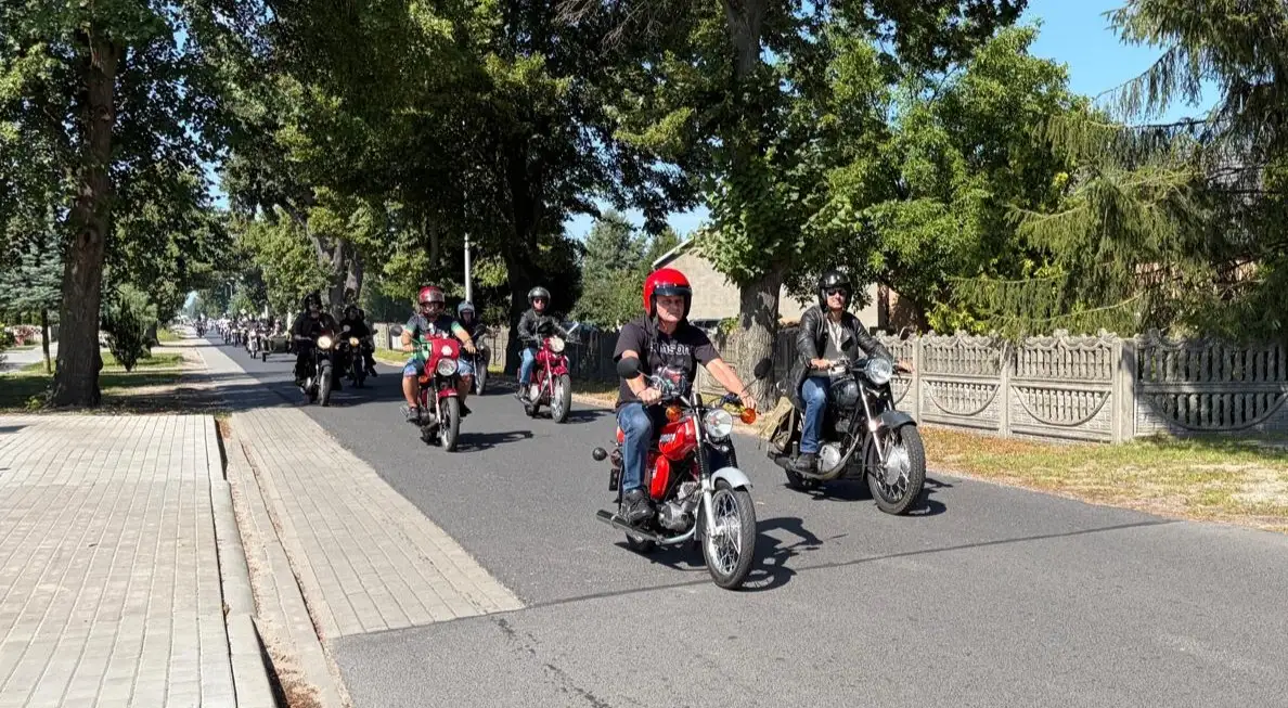 IV Zlot Kultowych Motocykli PRL w Kiełpinach za nami