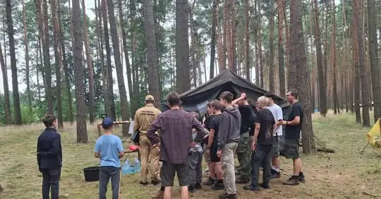 Kontrola obozu harcerskiego w Nowej Wsi Zbąskiej przez służby