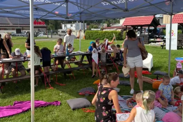 Biblioteka w Trasie w Bolewicach: Festiwal Latawców, warsztaty i zbiórka dla Igi