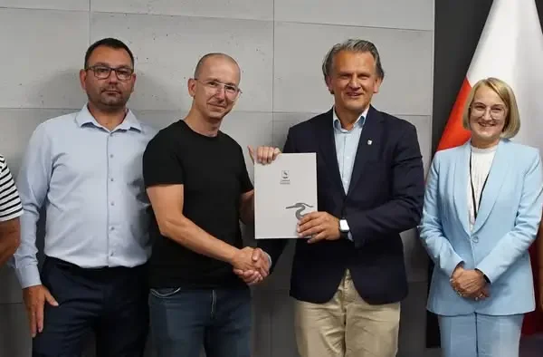 Umowa na projekt rozbudowy remizy OSP w Starej Tuchorzy podpisana