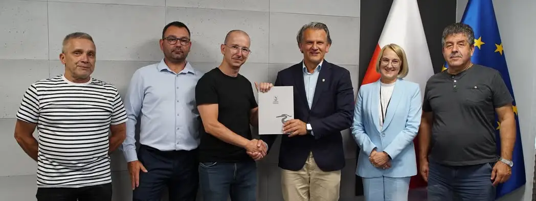 Umowa na projekt rozbudowy remizy OSP w Starej Tuchorzy podpisana