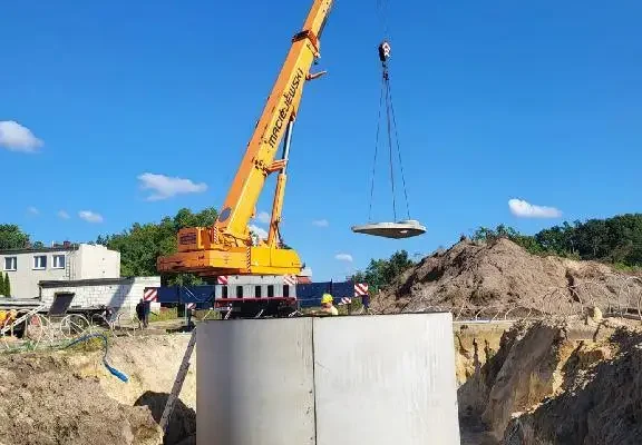 Postęp prac przy budowie zbiornika przeciwpożarowego w Chobienicach