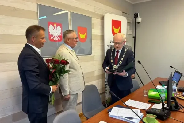 XXXIII Sesja Rady Miejskiej w Nowym Tomyślu: podziękowania i ważne uchwały