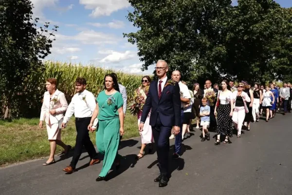 Dożynki Gminno-Parafialne w Trzciance: święto plonów z gwiazdami i tradycją