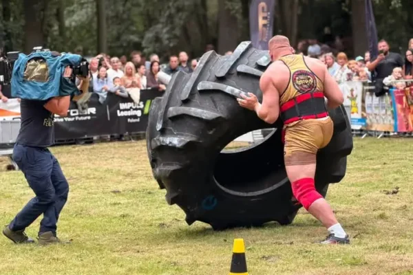 Strongmani walczą w finale Pucharu Polski podczas Jarmarku w Nowym Tomyślu