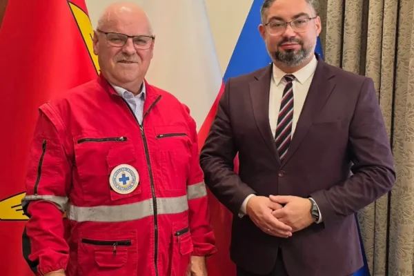 Nowy Tomyśl stawia na bezpieczeństwo nad wodą – rozmowy z WOPR Wolsztyn