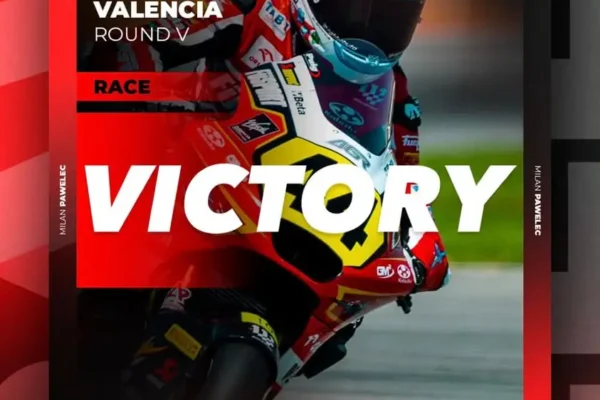 Milan Pawelec wygrywa w Walencji i umacnia się w fotelu lidera Moto2