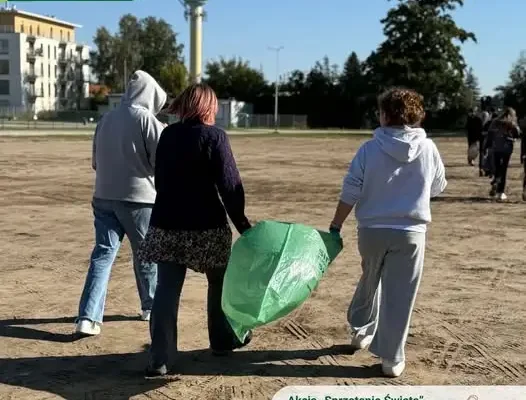 Sprzątanie Świata w Nowym Tomyślu: eko-lekcja w Szkole Podstawowej nr 2
