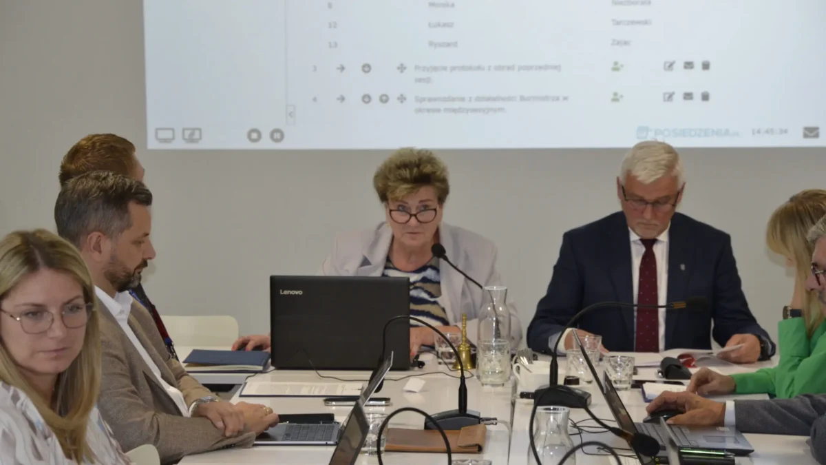 XXVI sesja Rady Miejskiej Zbąszynia. Tadeusz Borkowski z tytułem „Zasłużony dla Gminy Zbąszyń”