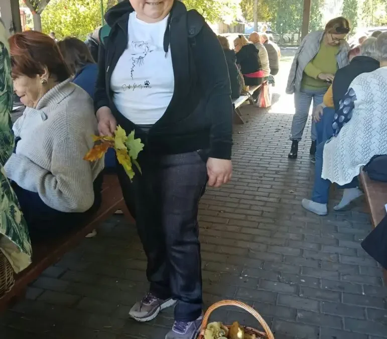 Grzybobranie UTW w Bolewicku – seniorzy zebrali nawet 4 kg grzybów