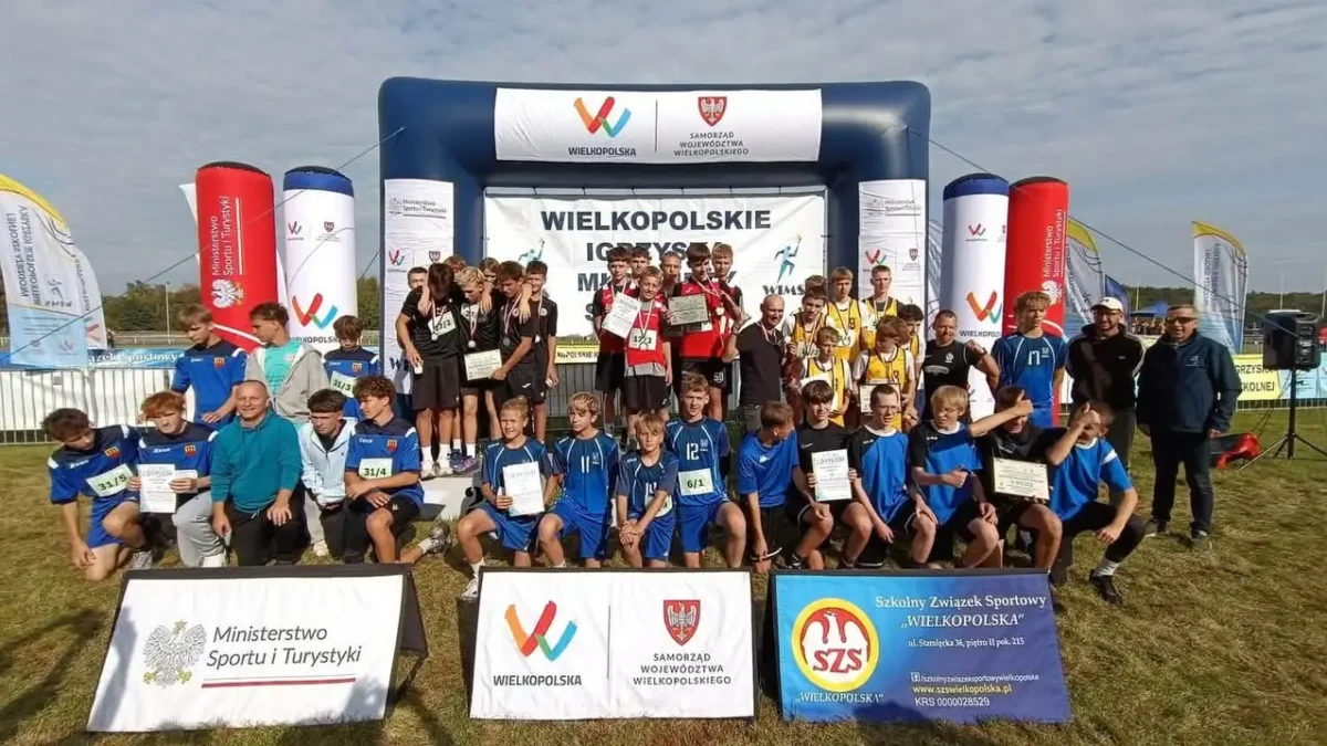 Sztafety z Opalenicy i Nowego Tomyśla z medalami Finału Wojewódzkiego w biegach przełajowych
