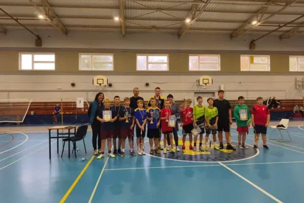 Badmintonowe zmagania w Lwówku – znamy najlepsze drużyny powiatu
