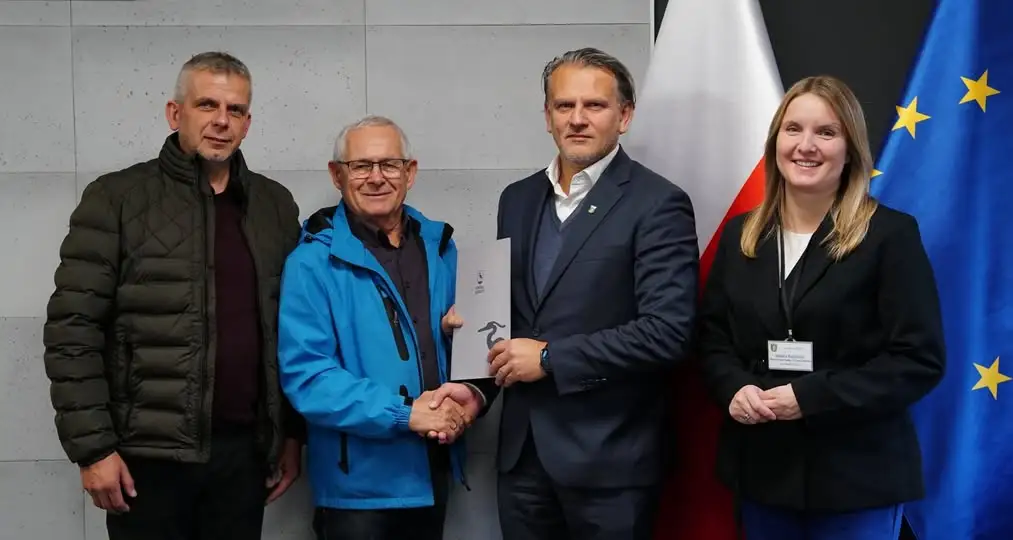Remont zadaszenia tarasu przy świetlicy w Chobienicach – umowa podpisana