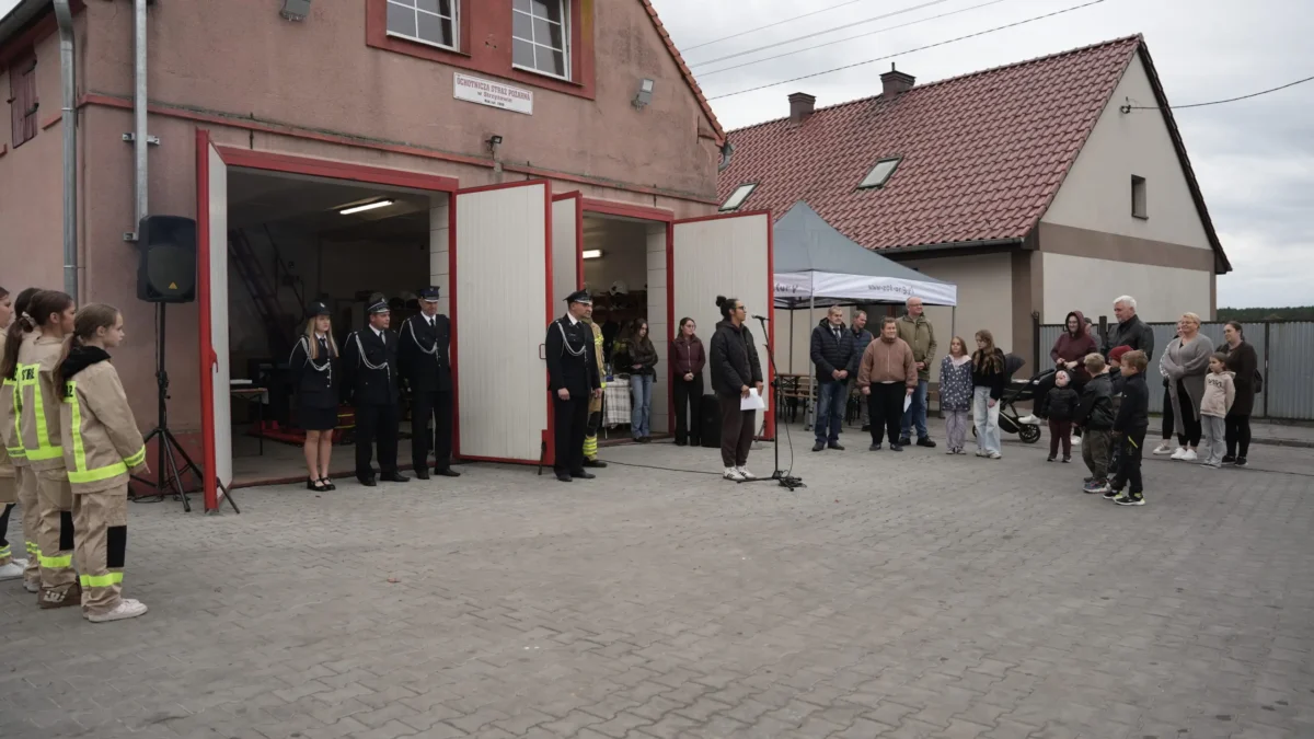 Strzyżewo: pierwszy maszt flagowy i nowa zieleń dzięki Budżetowi Obywatelskiemu