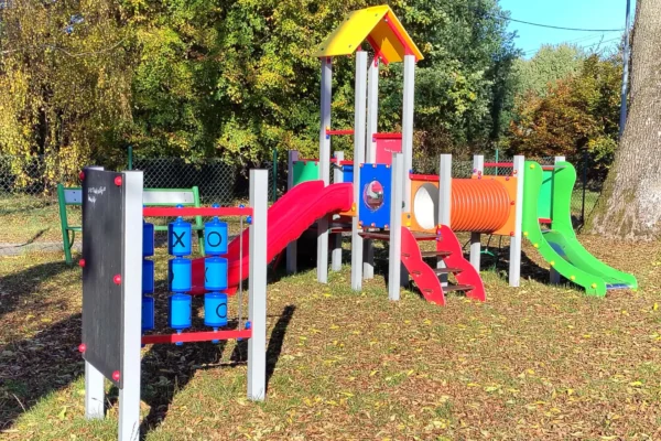 Nowy plac zabaw w Jabłonce Starej już gotowy – zobacz, co się zmieniło